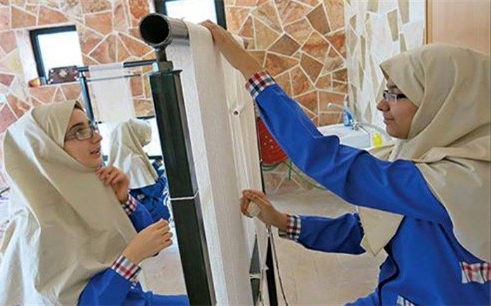 معلمان روش‌های کارآفرینی و خلاقیت را با کار‌های ساده آموزش دهند