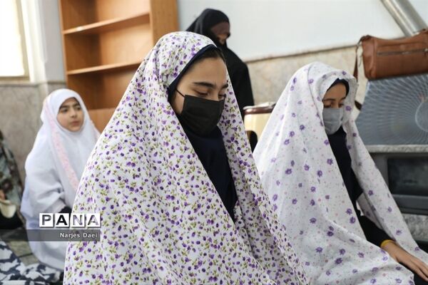بازدید از برگزاری نماز جماعت دبیرستان شاهد شهید شیرودی
