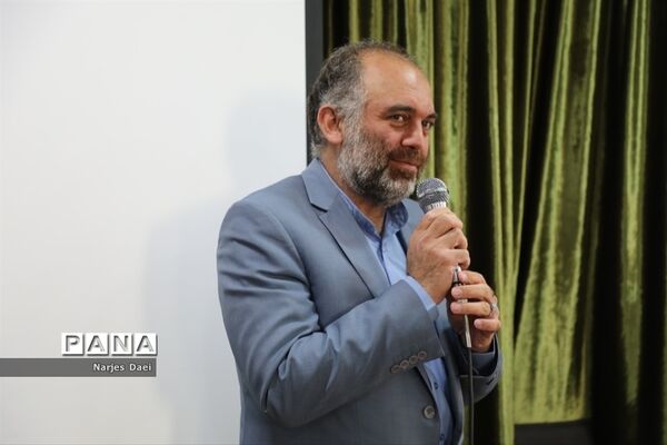 بازدید از برگزاری نماز جماعت دبیرستان شاهد شهید شیرودی