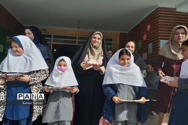 برگزاری مراسم گرامیداشت هفته کتاب و کتابخوانی در دبستان ایران جان‌محمدی صفادشت