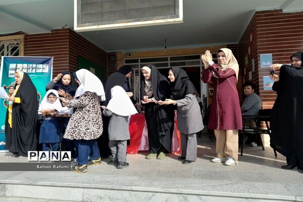 برگزاری مراسم گرامیداشت هفته کتاب و کتابخوانی در دبستان ایران جان‌محمدی صفادشت
