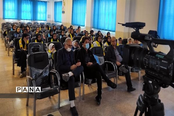 اولین جلسه توانمند‌سازی دانش‌آموز خبرنگاران پانا در منطقه امامزاده بادرود