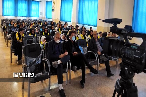 اولین جلسه توانمند‌سازی دانش‌آموز خبرنگاران پانا در منطقه امامزاده بادرود