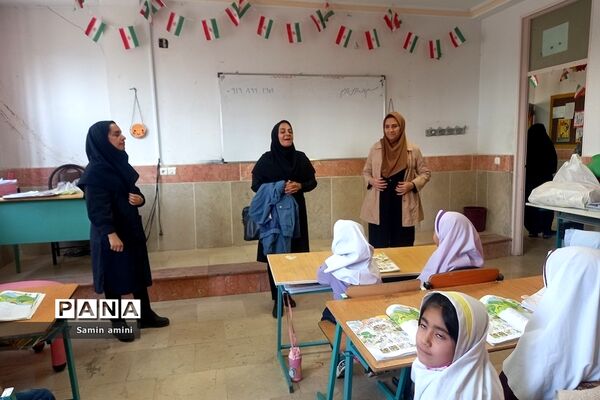 بازدید کارشناس آموزش ابتدایی و راهبر پایه اول از سه مدرسه ابتدایی رودهن