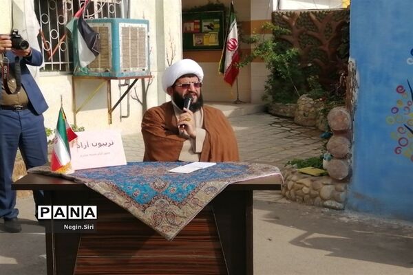 مراسم مبارزه با مواد مخدر در مدرسه عترت پاکدشت