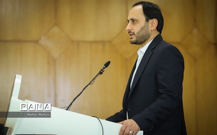 دخالت کمیسیون آموزش مجلس در اجرای  طرح رتبه‌بندی  کام معلمان را تلخ کرد