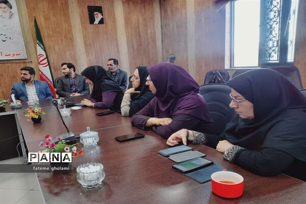 نشست هم اندیشی مسئولان سازمان دانش‌آموزی استان فارس