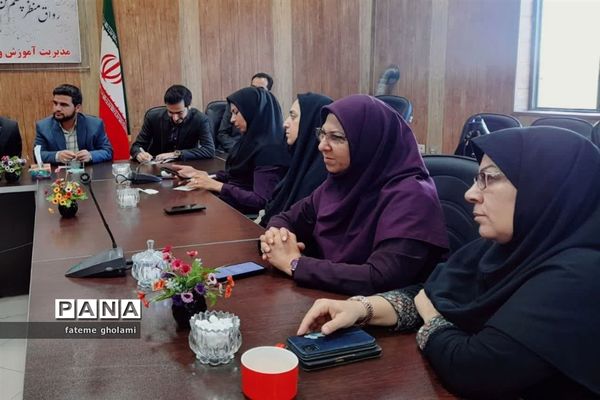 نشست هم اندیشی مسئولان سازمان دانش‌آموزی استان فارس