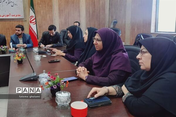 نشست هم اندیشی مسئولان سازمان دانش‌آموزی استان فارس