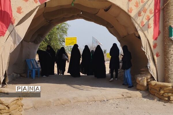 بازدید دانش‌آموزان ناحیه دو ری از مناطق جنگی