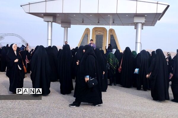 بازدید دانش‌آموزان ناحیه دو ری از مناطق جنگی