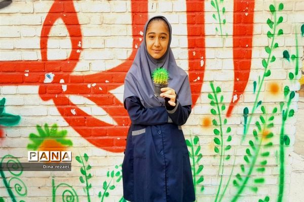 نمایشگاه گل و گیاه در مدرسه شهدای‌هسته‌ای قرچک