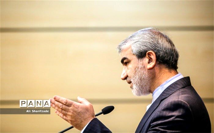 رفتار دولت انگلیس در مواجهه با حقوق بشر، افراط‌گرایی و تروریسم متناقض است