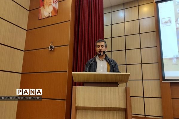 مراسم بدرقه دانش‌آموزان دختر عازم راهیان نور در شهرستان رباط‌کریم