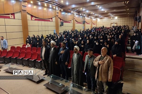 مراسم بدرقه دانش‌آموزان دختر عازم راهیان نور در شهرستان رباط‌کریم