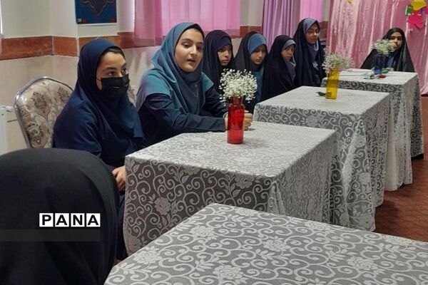 برگزاری جلسات گفتمان دینی و معرفی شهید شاخص در ناحیه دو ری