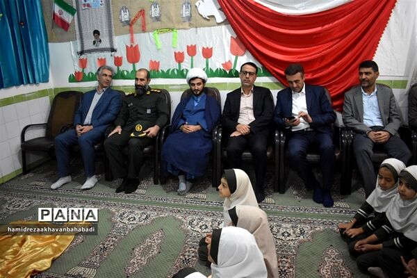 زنگ آغاز هفته کتاب وکتاب خوانی در مدارس شهرستان بهاباد