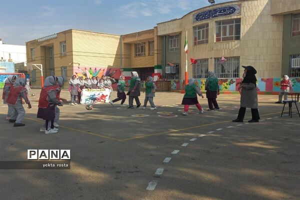 صبحگاه با نشاط دانش‌آموزان آموزشگاه حاج رحیم خالصی