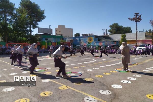صبحگاه با نشاط دانش‌آموزان آموزشگاه حاج رحیم خالصی