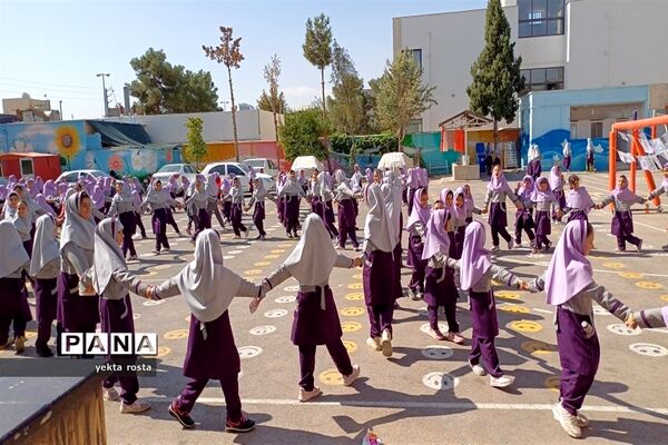 صبحگاه با نشاط دانش‌آموزان آموزشگاه حاج رحیم خالصی