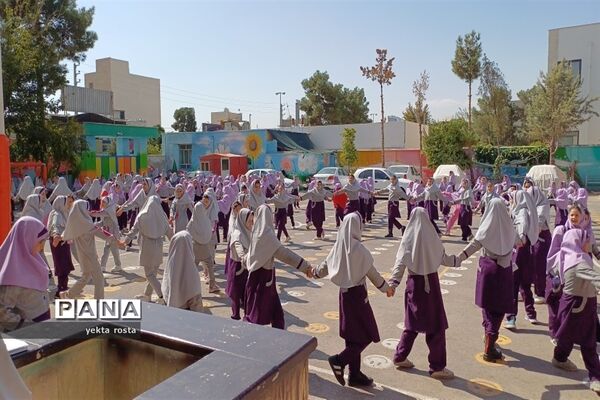 صبحگاه با نشاط دانش‌آموزان آموزشگاه حاج رحیم خالصی