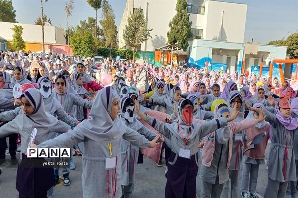 صبحگاه با نشاط دانش‌آموزان آموزشگاه حاج رحیم خالصی