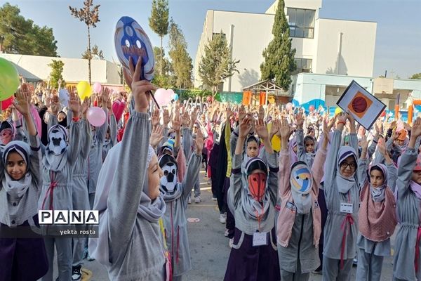 صبحگاه با نشاط دانش‌آموزان آموزشگاه حاج رحیم خالصی