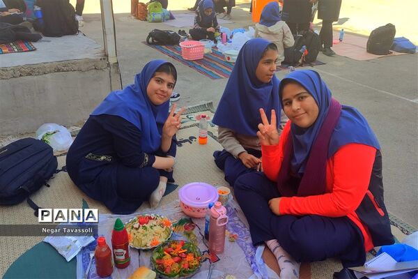 برگزاری اردوی درون مدرسه ای در مدارس شیراز