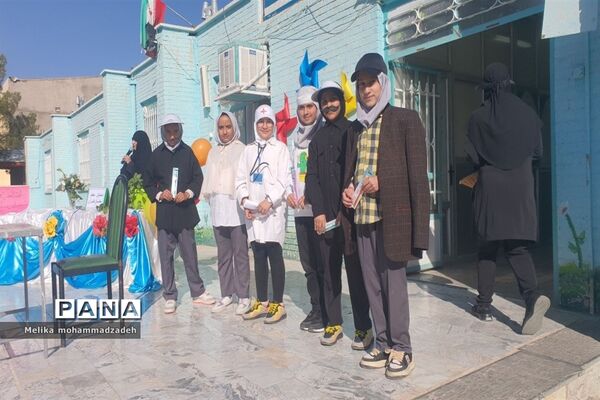 برگزاری جشنواره سفیران سلامت در دبستان معلم شهرستان کاشمر