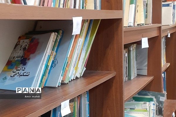 ثبت نام رایگان کتابخانه‌های قرچک به مناسبت هفته کتاب و کتابخوانی