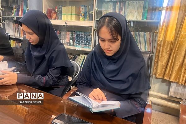 کافه، با طعم کتاب در پژوهش‌سرای دانش‌آموزی کاوش کهریزک