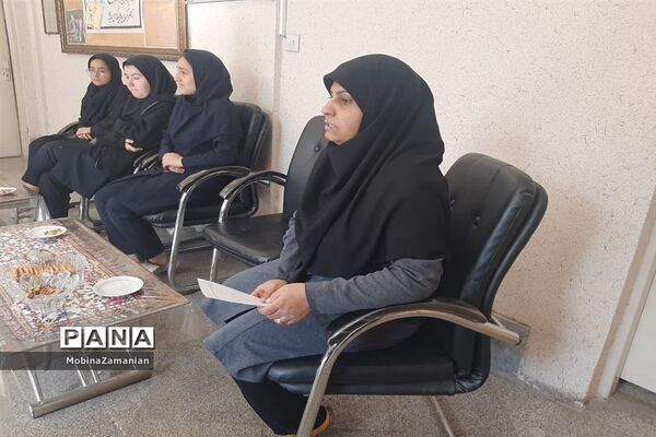 اولین جلسه شورای دانش‌آموزی دبیرستان شاهد شهید حمامی