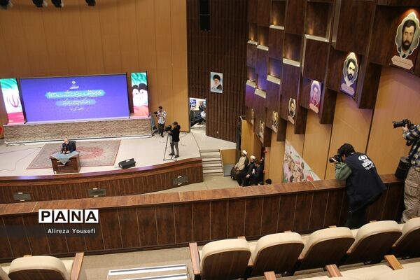 همایش «روایت پیشرفت» با حضور وزیر کشور در قم