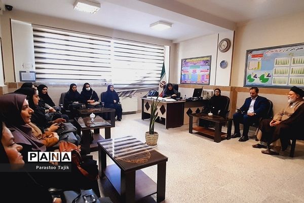 مراسم حمایت از کودکان غزه در دبستان نیایش روستای اورین شهرستان بهارستان دو