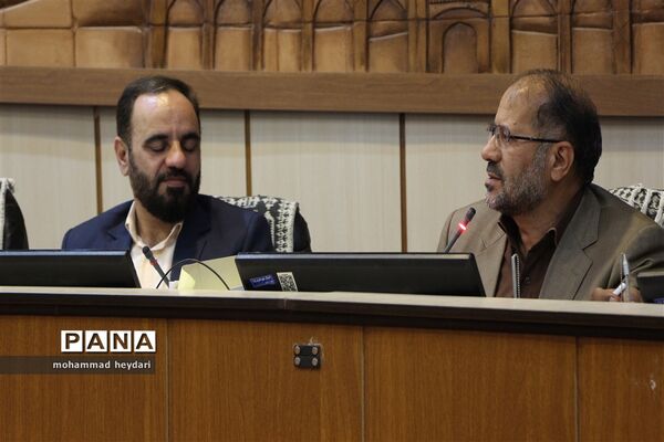 جلسه منتخبین شورای دانش‌آموزی در شورای اسلامی شهر یزد
