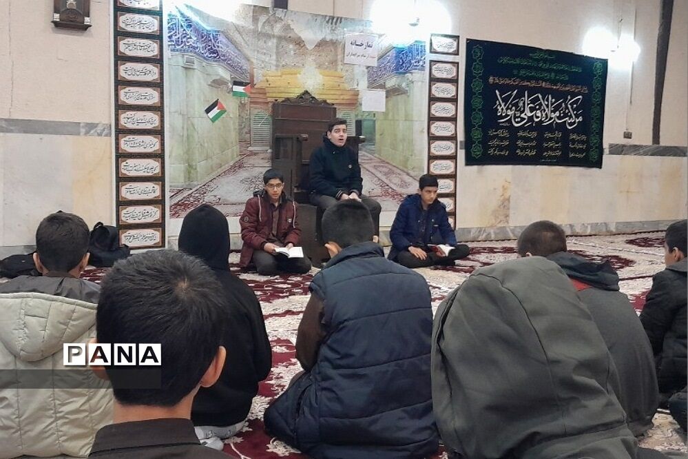 برگزاری مراسم زیارت عاشورا در دبیرستان علامه طباطبایی ناحیه 2 ری