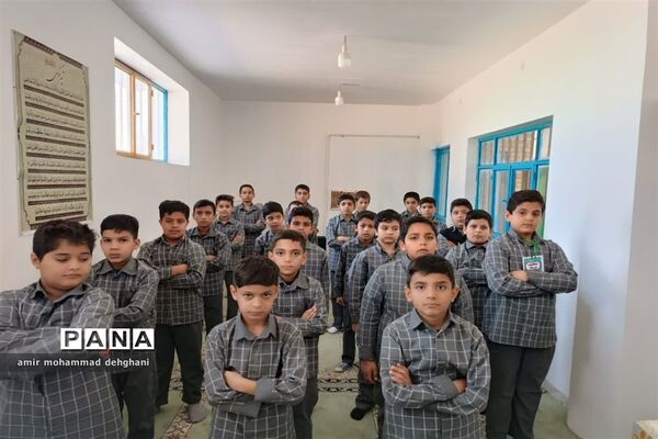 اجتماع فتح خون با حضور دانش‌آموزان اشکذری