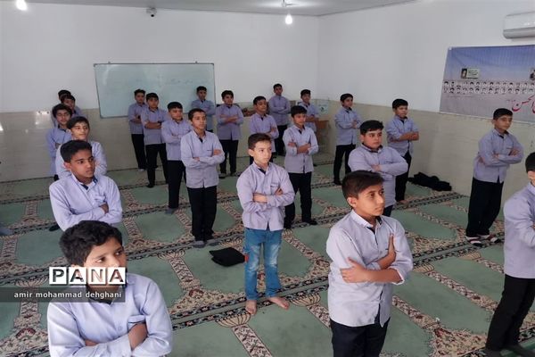 اجتماع فتح خون با حضور دانش‌آموزان اشکذری