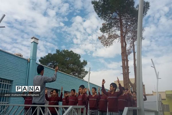 اجتماع فتح خون با حضور دانش‌آموزان اشکذری