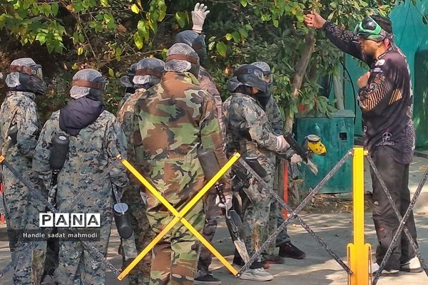 اردوی دانش‌آموزان مدرسه نوین آفرین رودهن در مجموعه پینت ‌بال ورزشگاه آزادی تهران