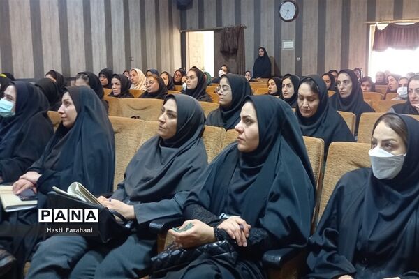 برگزاری کارگاه مدیریت کلاس و سنجش بینایی در شهرستان‌ قرچک