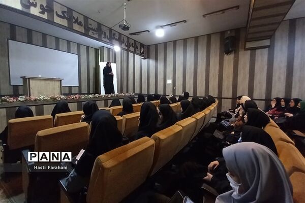 برگزاری کارگاه مدیریت کلاس و سنجش بینایی در شهرستان‌ قرچک