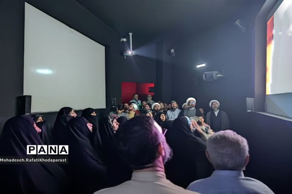بازدید دانشجویان دانشگاه میبد از نمایشگاه مفهومی زیارت و نمایشگاه گوهرشاد در بوستان وحدت مشهد