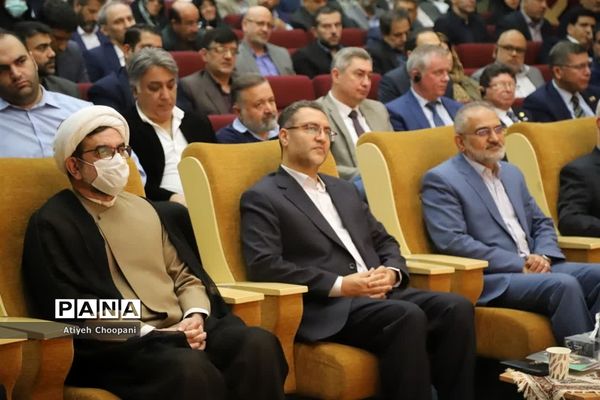 افتتاح نخستین نمایشگاه «یاریگران زندگی»