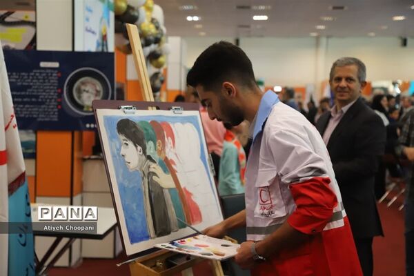 افتتاح نخستین نمایشگاه «یاریگران زندگی»