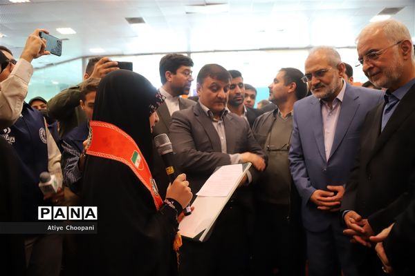 بازدید معاون پارلمانی رئیس جمهوری از نمایشگاه یاریگران زندگی