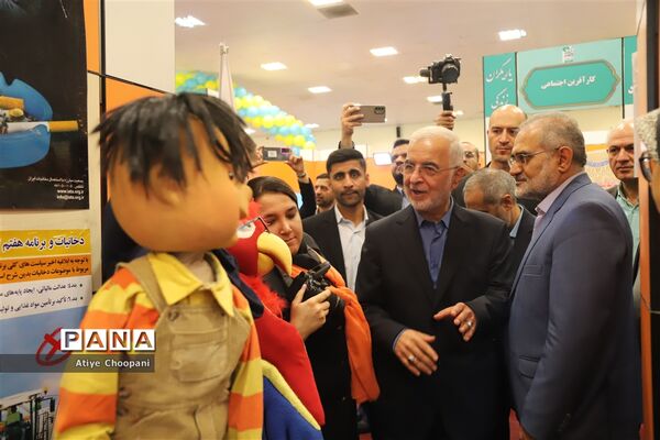بازدید معاون پارلمانی رئیس جمهوری از نمایشگاه یاریگران زندگی