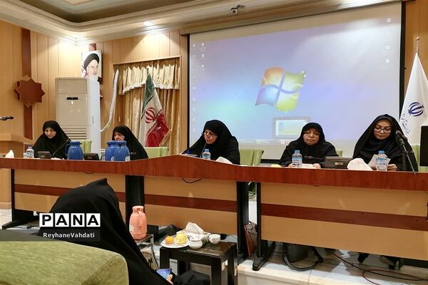 برگزاری دومین نشست تخصصی مشترک دبیران عفاف و حجاب و مشاوران امور بانوان استان