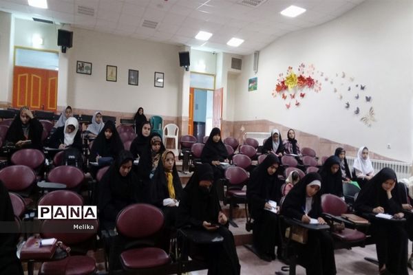 برگزاری کارگاه خبرنویسی ویژه خبرنگاران دختر شهرستان کاشمر