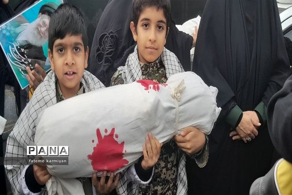 حضور پرشور مردم مشهد در حمایت از مدافعان امنیت